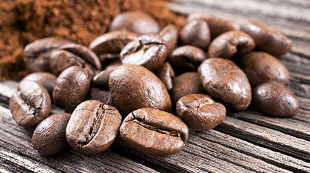 Kaffeesatz als Dünger: Das Aufputschmittel für die Pflanzen